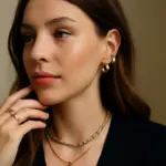 Come abbinare oro e argento: idee creative per mixare gioielli senza errori